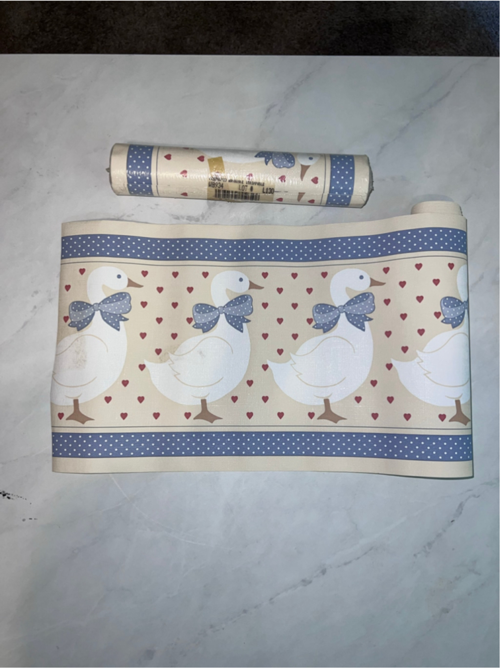 VTG Borden Inc. Wallpaper Border Beige Blue Duck Heart Pattern
